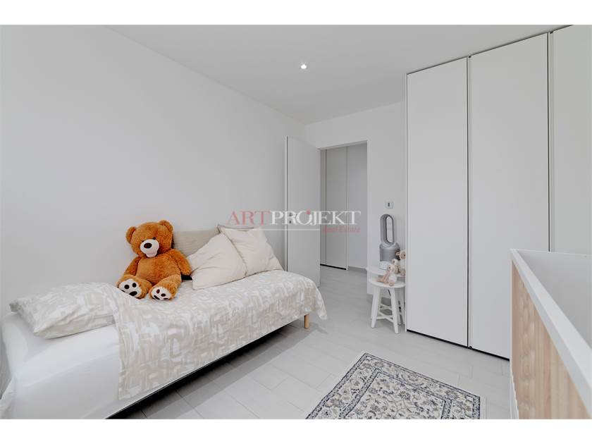 MODERNA VILLA CON GIARDINO A LIGORNETTO / ArtProjekt SA