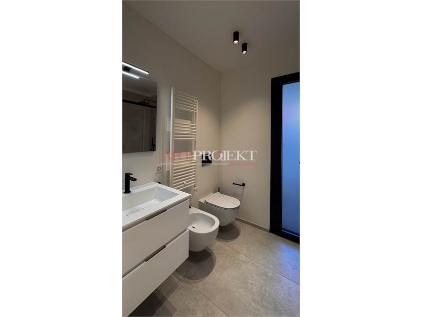 RAFFINATO APPARTAMENTO DI 3.5 LOCALI A MASSAGNO / ArtProjekt SA