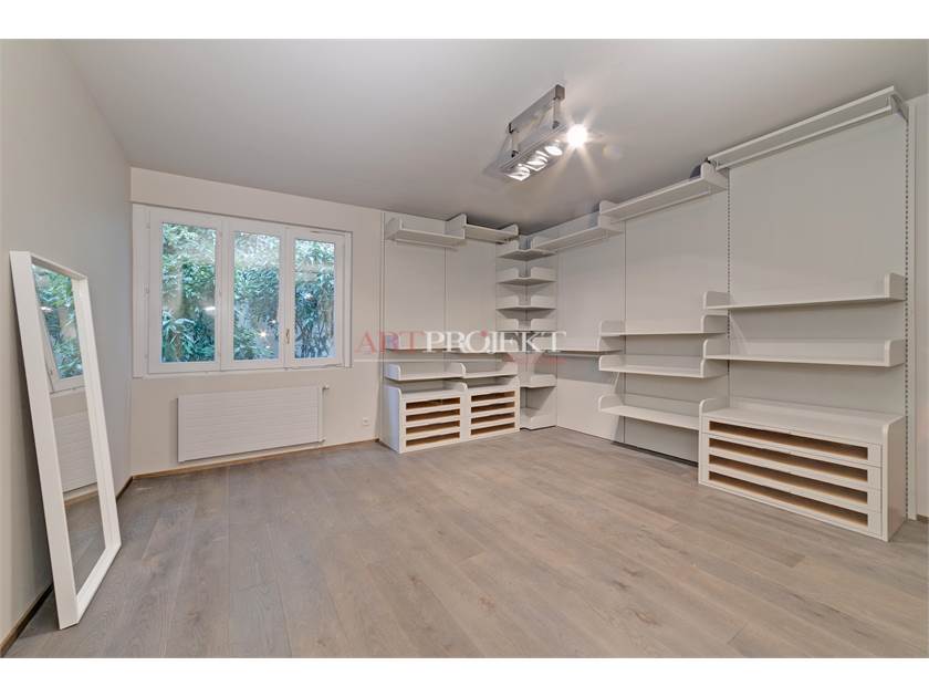 PRESTIGIOSO 3.5 LOCALI CON VISTA LAGO A PORZA / ArtProjekt SA