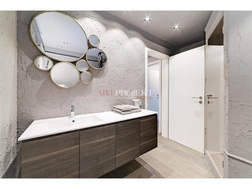 PRESTIGIOSO 3.5 LOCALI CON VISTA LAGO A PORZA / ArtProjekt SA