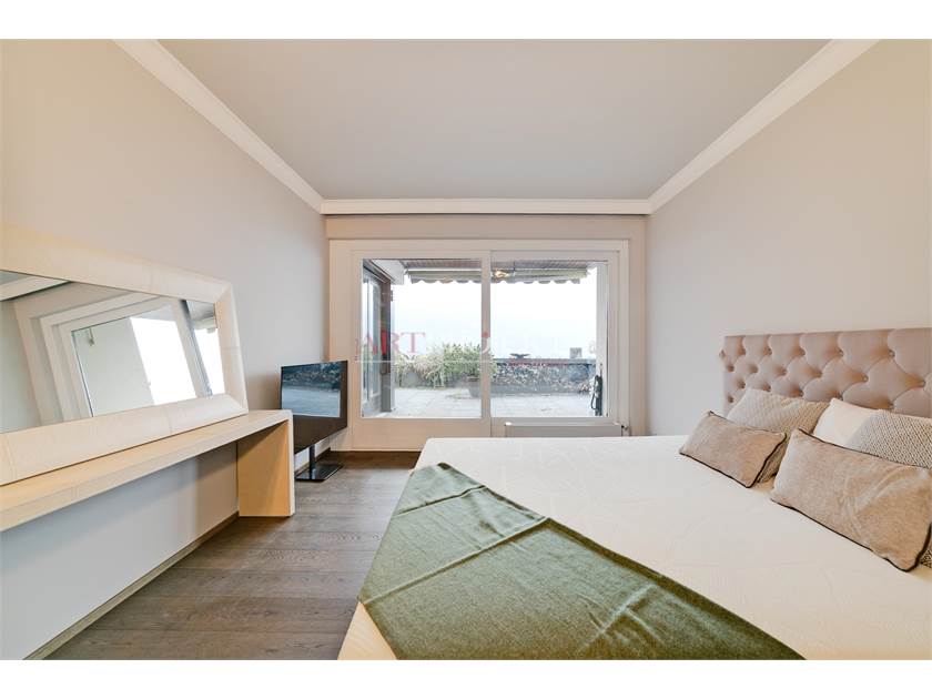 PRESTIGIOSO 3.5 LOCALI CON VISTA LAGO A PORZA / ArtProjekt SA