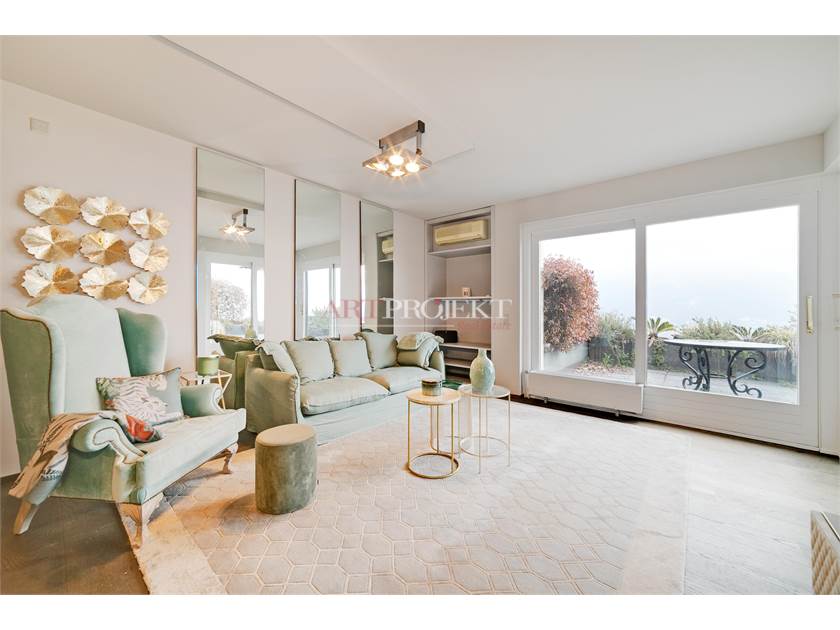 PRESTIGIOSO 3.5 LOCALI CON VISTA LAGO A PORZA / ArtProjekt SA