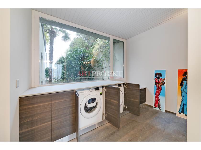 PRESTIGIOSO 3.5 LOCALI CON VISTA LAGO A PORZA / ArtProjekt SA