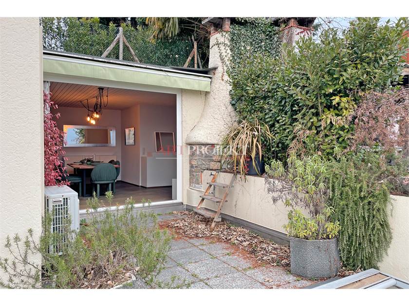 PRESTIGIOSO 3.5 LOCALI CON VISTA LAGO A PORZA / ArtProjekt SA