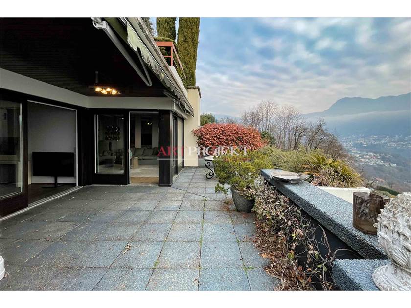 PRESTIGIOSO 3.5 LOCALI CON VISTA LAGO A PORZA / ArtProjekt SA