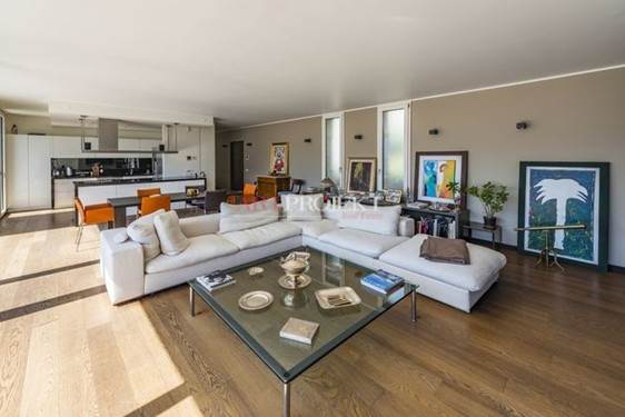 Moderno attico con ampia terrazza panoramica e vista lago – Lugano / ArtProjekt SA