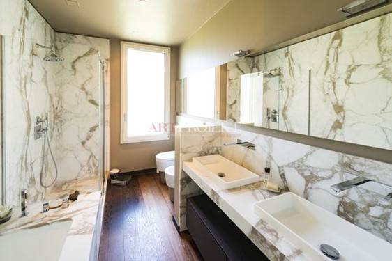 Moderno attico con ampia terrazza panoramica e vista lago – Lugano / ArtProjekt SA