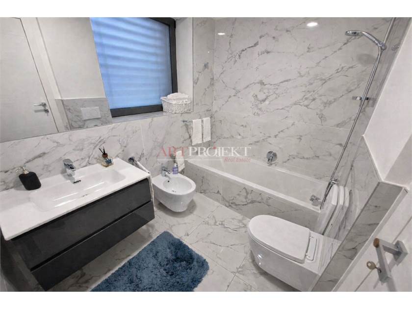 Massagno (TI) – Luminoso 4.5 locali con 2 posti auto in autorimessa / ArtProjekt SA