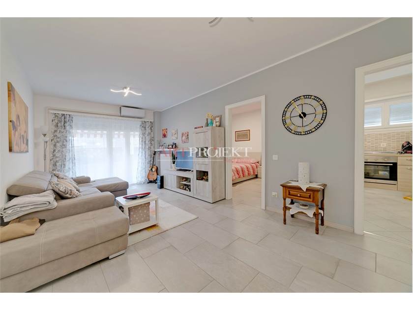 Chiasso – Income-generating residential building with strong investment potential / ArtProjekt SA