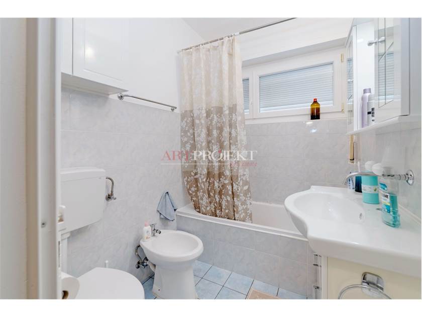 Chiasso – Income-generating residential building with strong investment potential / ArtProjekt SA