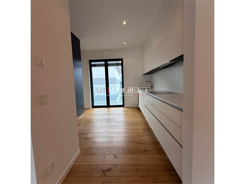 Massagno (TI) – Helle 4.5-Zimmer-Wohnung mit 2 Parkplätzen in der Tiefgarage / ArtProjekt SA