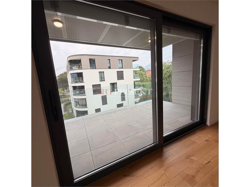 Massagno (TI) – Helle 4.5-Zimmer-Wohnung mit 2 Parkplätzen in der Tiefgarage / ArtProjekt SA