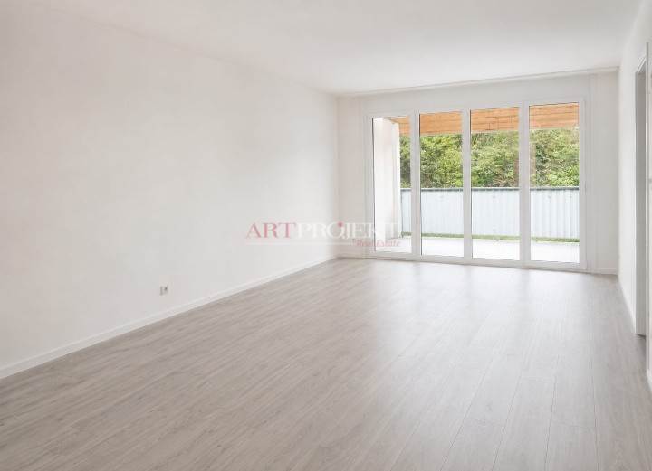4.5 LOCALI A MENDRISIO – SPAZIO, LUMINOSITÀ E COMFORT A PREZZO IMBATTIBILE / ArtProjekt SA