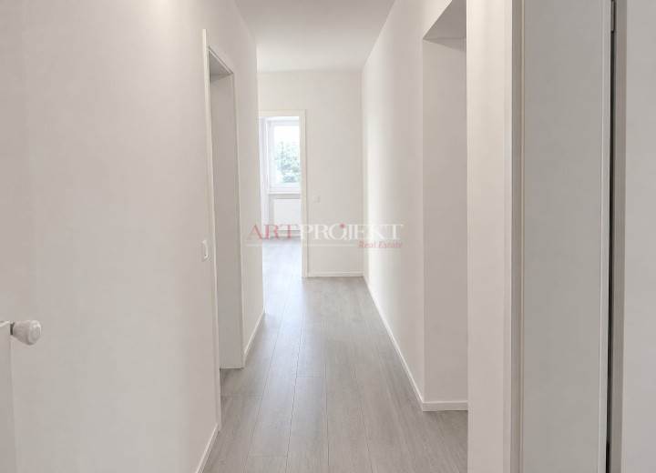 4.5 LOCALI A MENDRISIO – SPAZIO, LUMINOSITÀ E COMFORT A PREZZO IMBATTIBILE / ArtProjekt SA