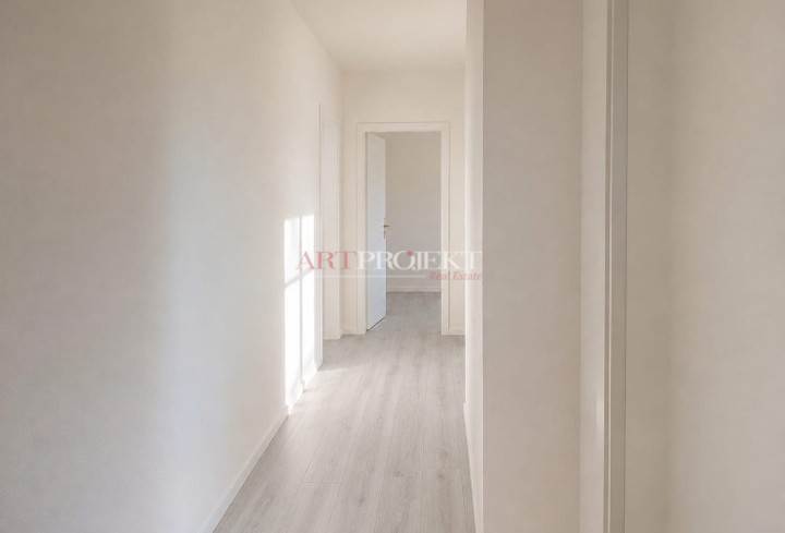 4.5 LOCALI A MENDRISIO – SPAZIO, LUMINOSITÀ E COMFORT A PREZZO IMBATTIBILE / ArtProjekt SA