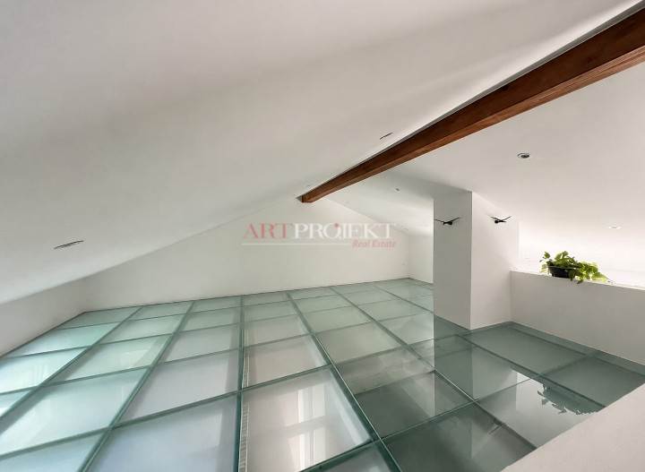 “Splendid 3.5-room apartment with mezzanine and vineyard views – Castel San Pietro” / ArtProjekt SA
